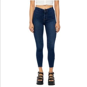 Free People NWT Miles Away Skinny Jeans